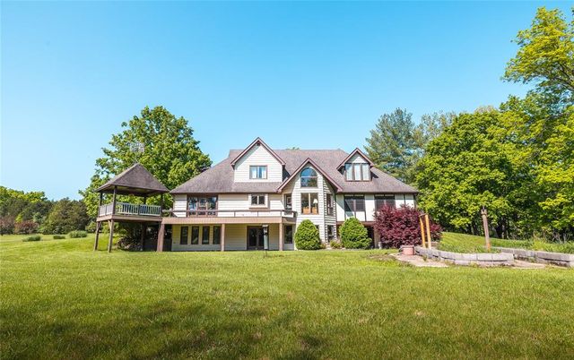 2739 Highway D, Bourbon, MO 65441