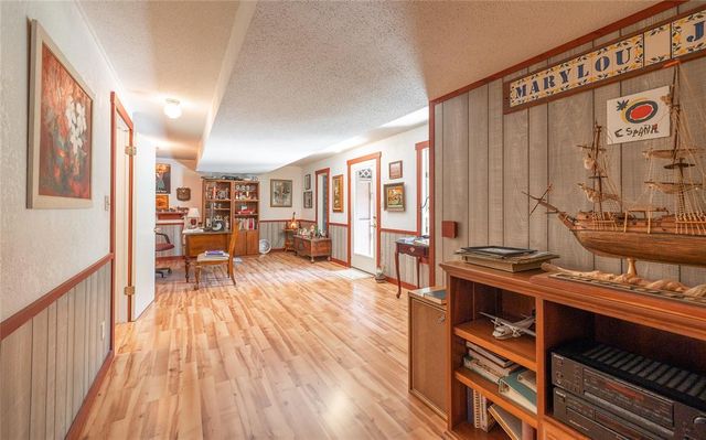 2739 Highway D, Bourbon, MO 65441