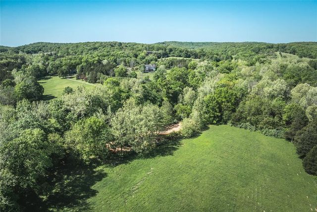 2739 Highway D, Bourbon, MO 65441