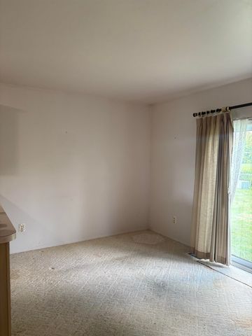 25400 Kelli Court, Taylor, MI 48180