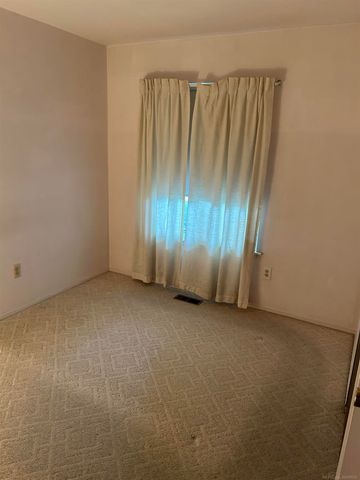 25400 Kelli Court, Taylor, MI 48180