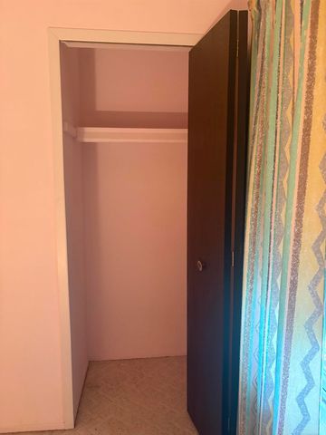 25400 Kelli Court, Taylor, MI 48180