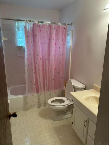 25400 Kelli Court, Taylor, MI 48180