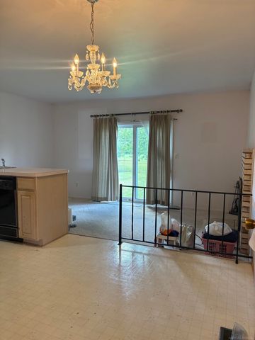 25400 Kelli Court, Taylor, MI 48180