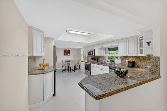 9261 SW 88 st, Miami, FL 33176