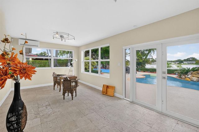 9261 SW 88 st, Miami, FL 33176