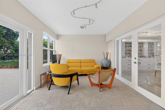 9261 SW 88 st, Miami, FL 33176