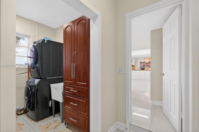 9261 SW 88 st, Miami, FL 33176