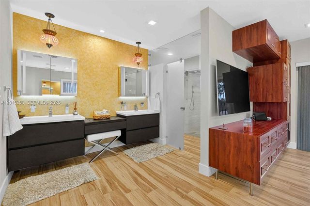 9261 SW 88 st, Miami, FL 33176
