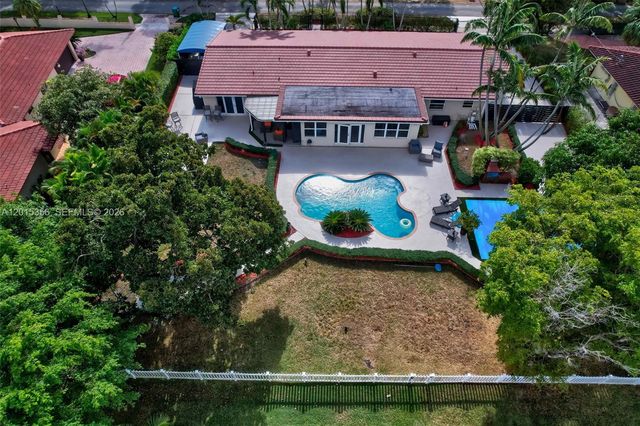 9261 SW 88 st, Miami, FL 33176