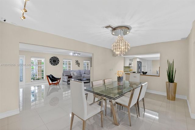 9261 SW 88 st, Miami, FL 33176