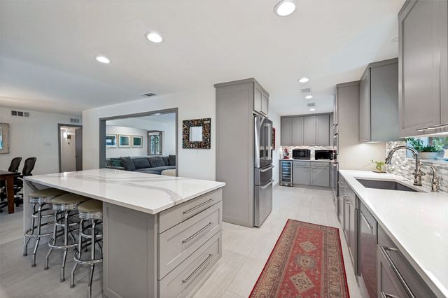 3525 Timberview Road, Dallas, TX 75229