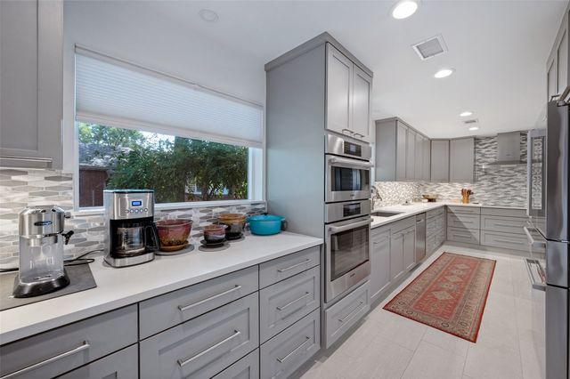 3525 Timberview Road, Dallas, TX 75229