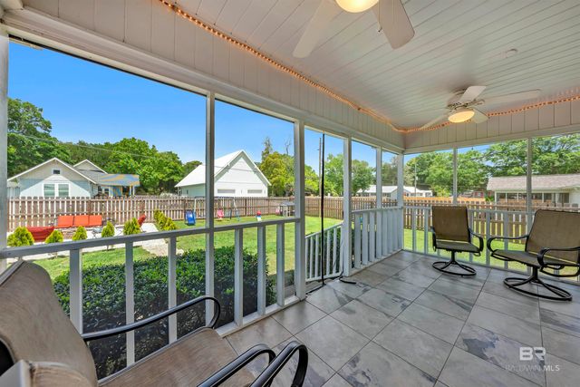 402 W Magnolia Avenue, Foley, AL 36542