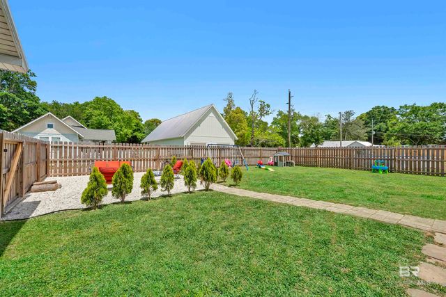 402 W Magnolia Avenue, Foley, AL 36542