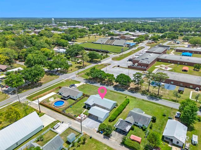 402 W Magnolia Avenue, Foley, AL 36542