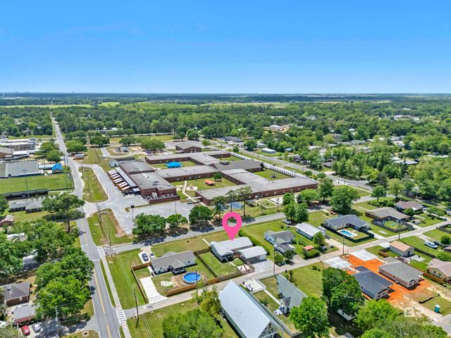 402 W Magnolia Avenue, Foley, AL 36542