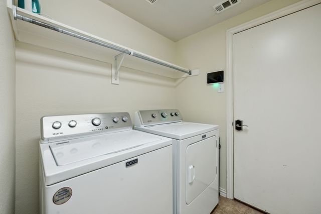 1261 Golf Club Drive, Lantana, TX 76226