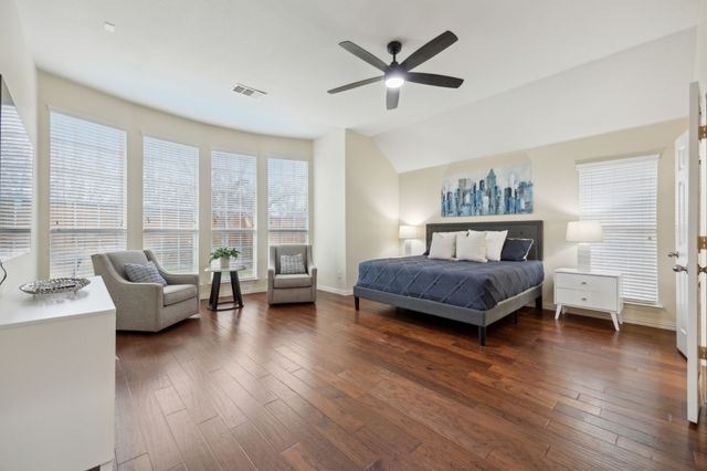 1261 Golf Club Drive, Lantana, TX 76226