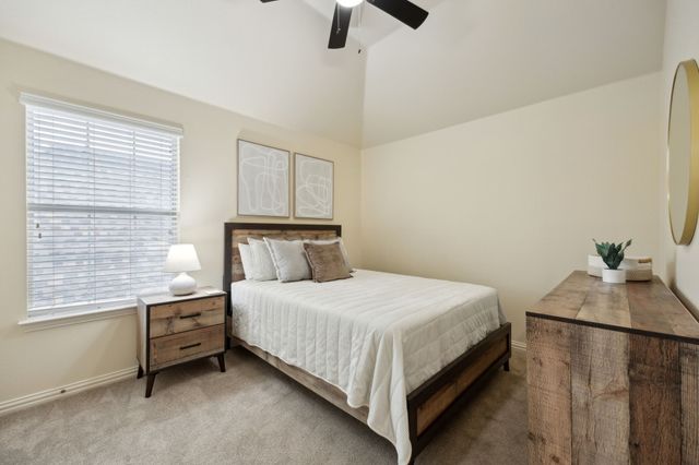 1261 Golf Club Drive, Lantana, TX 76226