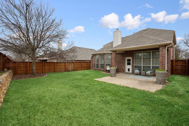 1261 Golf Club Drive, Lantana, TX 76226