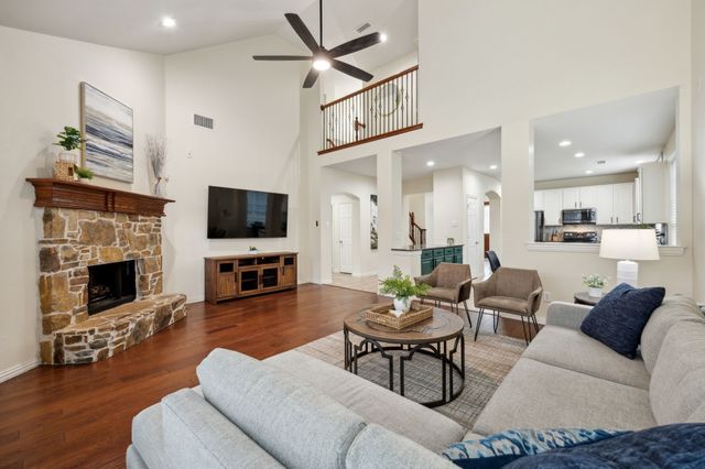 1261 Golf Club Drive, Lantana, TX 76226