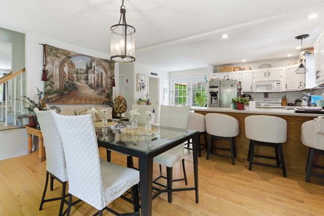 4 Norris Farm Road, Raymond, NH 03077