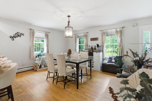 4 Norris Farm Road, Raymond, NH 03077