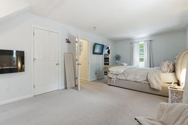 4 Norris Farm Road, Raymond, NH 03077