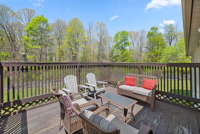 1 Woodmere Rd, Dudley, MA 01571
