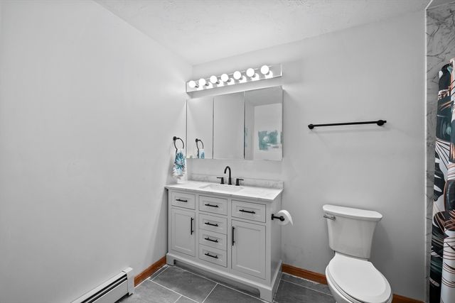 1 Woodmere Rd, Dudley, MA 01571