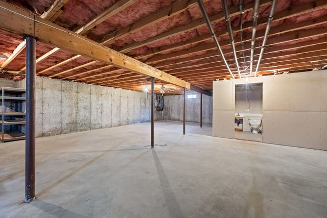 1 Woodmere Rd, Dudley, MA 01571