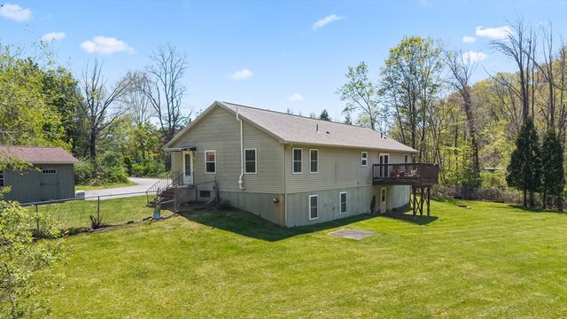 1 Woodmere Rd, Dudley, MA 01571