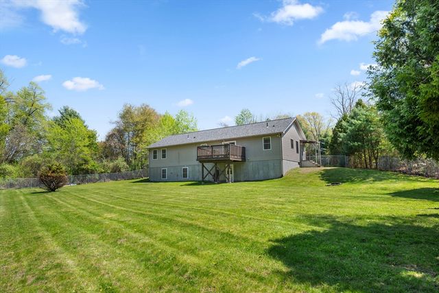 1 Woodmere Rd, Dudley, MA 01571