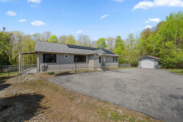 1 Woodmere Rd, Dudley, MA 01571