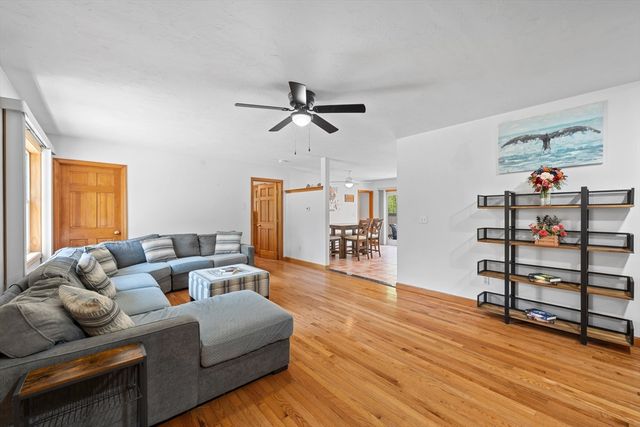 1 Woodmere Rd, Dudley, MA 01571