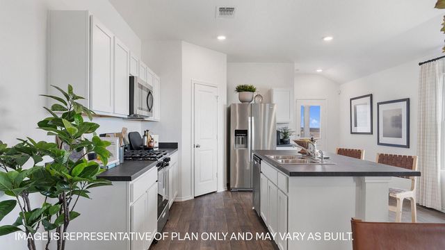 191 Arnold Loop, Uhland, TX 78640