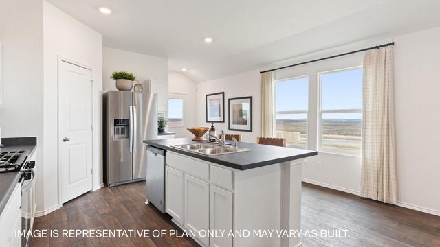 191 Arnold Loop, Uhland, TX 78640