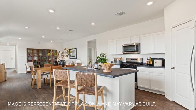 191 Arnold Loop, Uhland, TX 78640