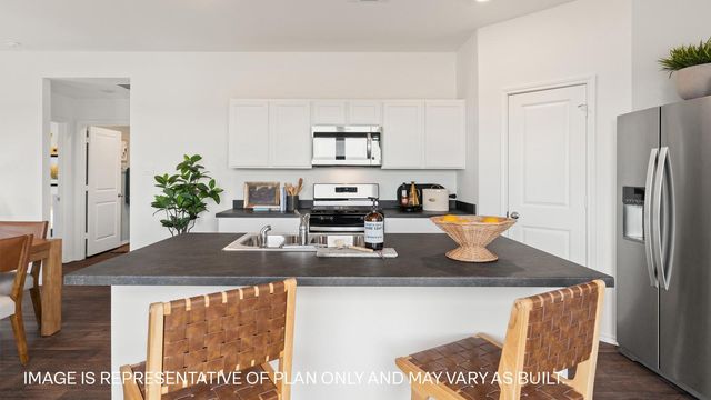 191 Arnold Loop, Uhland, TX 78640