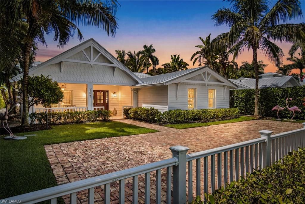 742 11th AVE S, NAPLES, FL 34102 — exterior