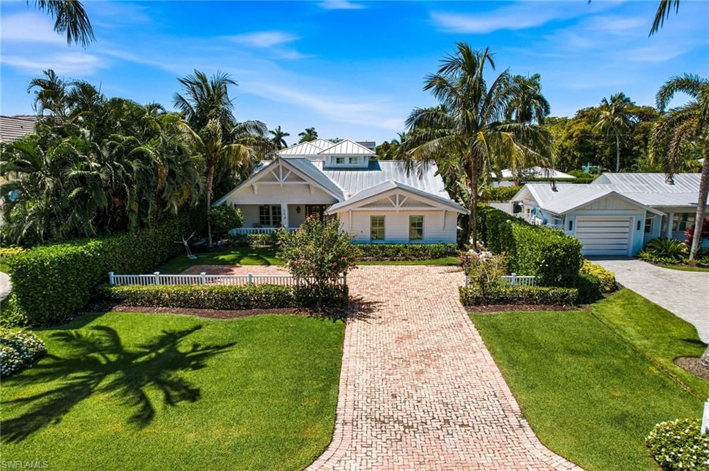 742 11th AVE S, NAPLES, FL 34102 — photo 3