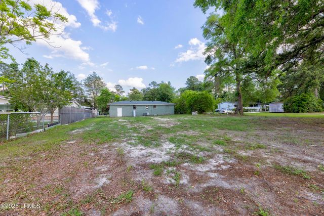 121 Harrison Street, Varnville, SC 29944