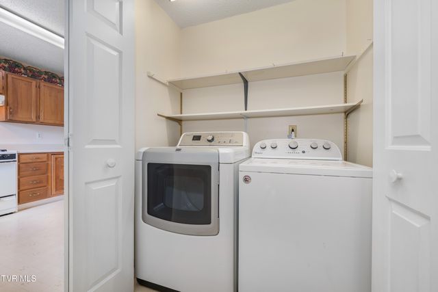 126 Lakeview Lane, Gray, TN 37615