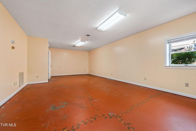 126 Lakeview Lane, Gray, TN 37615