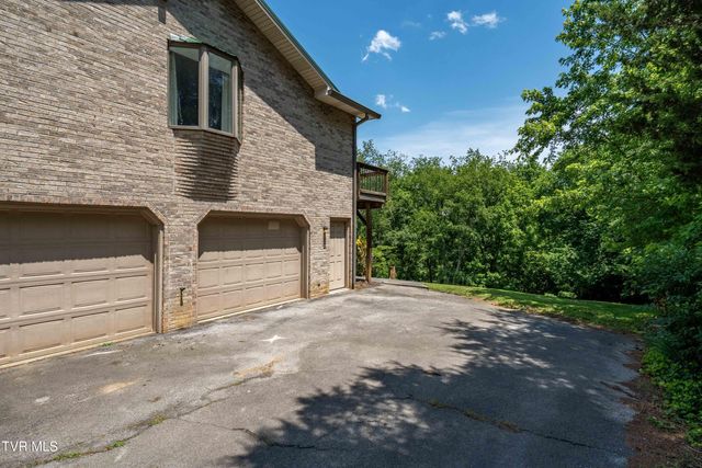 126 Lakeview Lane, Gray, TN 37615