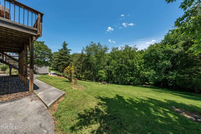 126 Lakeview Lane, Gray, TN 37615