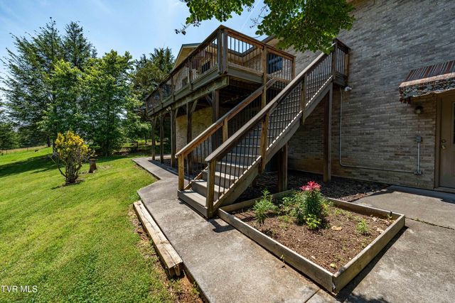 126 Lakeview Lane, Gray, TN 37615