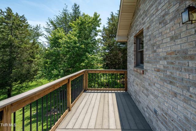 126 Lakeview Lane, Gray, TN 37615