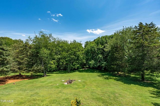 126 Lakeview Lane, Gray, TN 37615
